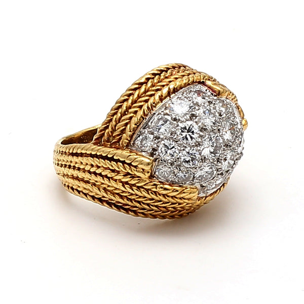 Van Cleef & Arpels 1.80 Carat Round Brilliant G VS2 Diamond 18 Karat Gold Cluster Ring