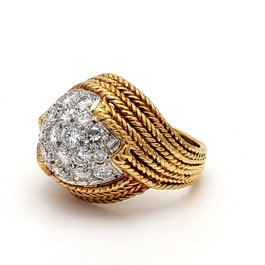 Van Cleef & Arpels 1.80 Carat Round Brilliant G VS2 Diamond 18 Karat Gold Cluster Ring
