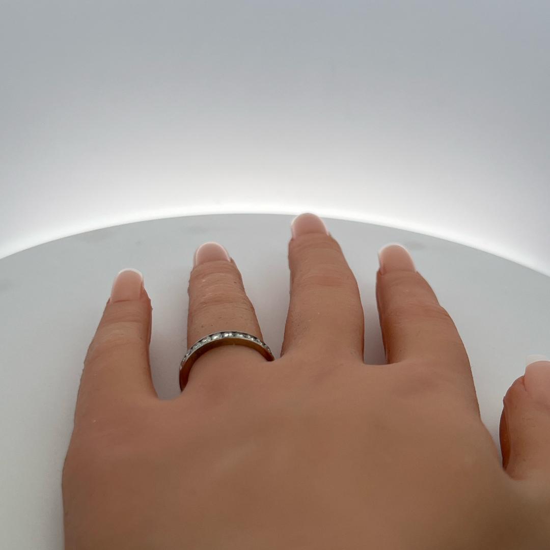 Vintage 14K White Gold Eternity Band Ring with 0.6 Carat Round Diamonds Size 6.5