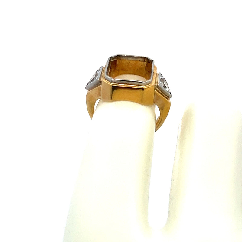 0.70 Carat Triangular Shape G VS1 Diamond 18 Karat Two Tone Gold Semi Mount Ring