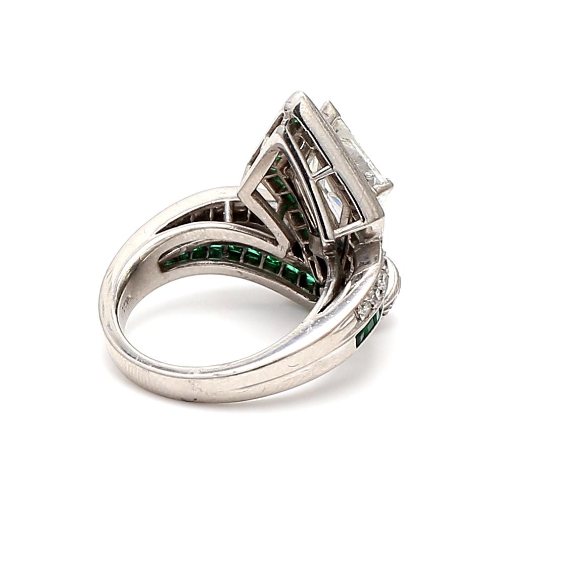 2.50ct Kite Diamond & Emerald Platinum Art Deco Ring with Round Brilliant Accent