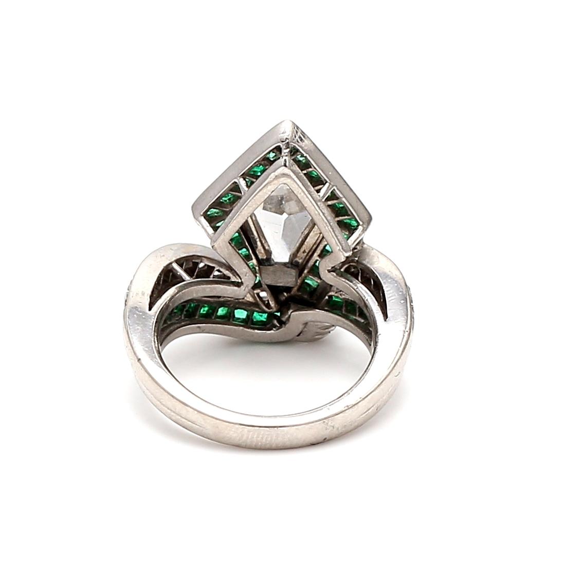 2.50ct Kite Diamond & Emerald Platinum Art Deco Ring with Round Brilliant Accent