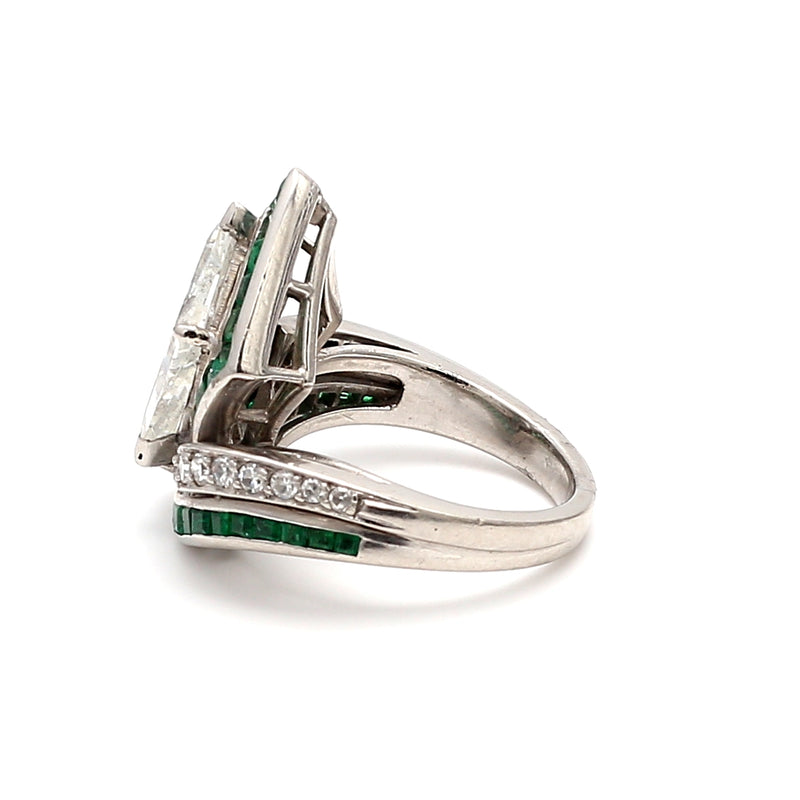 2.50 Carat Kite Shape and Round Diamond 1.50 Carat Emerald Platinum Art Deco Ring