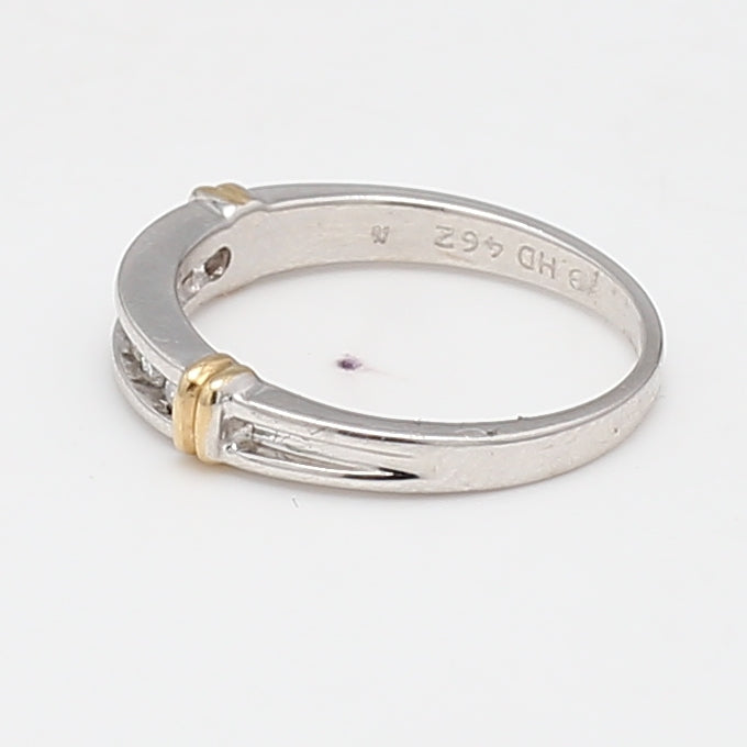 0.18 Carat Round Brilliant Diamond 14 Karat Two Tone Gold Band Ring