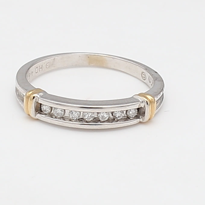 0.18 Carat Round Brilliant Diamond 14 Karat Two Tone Gold Band Ring