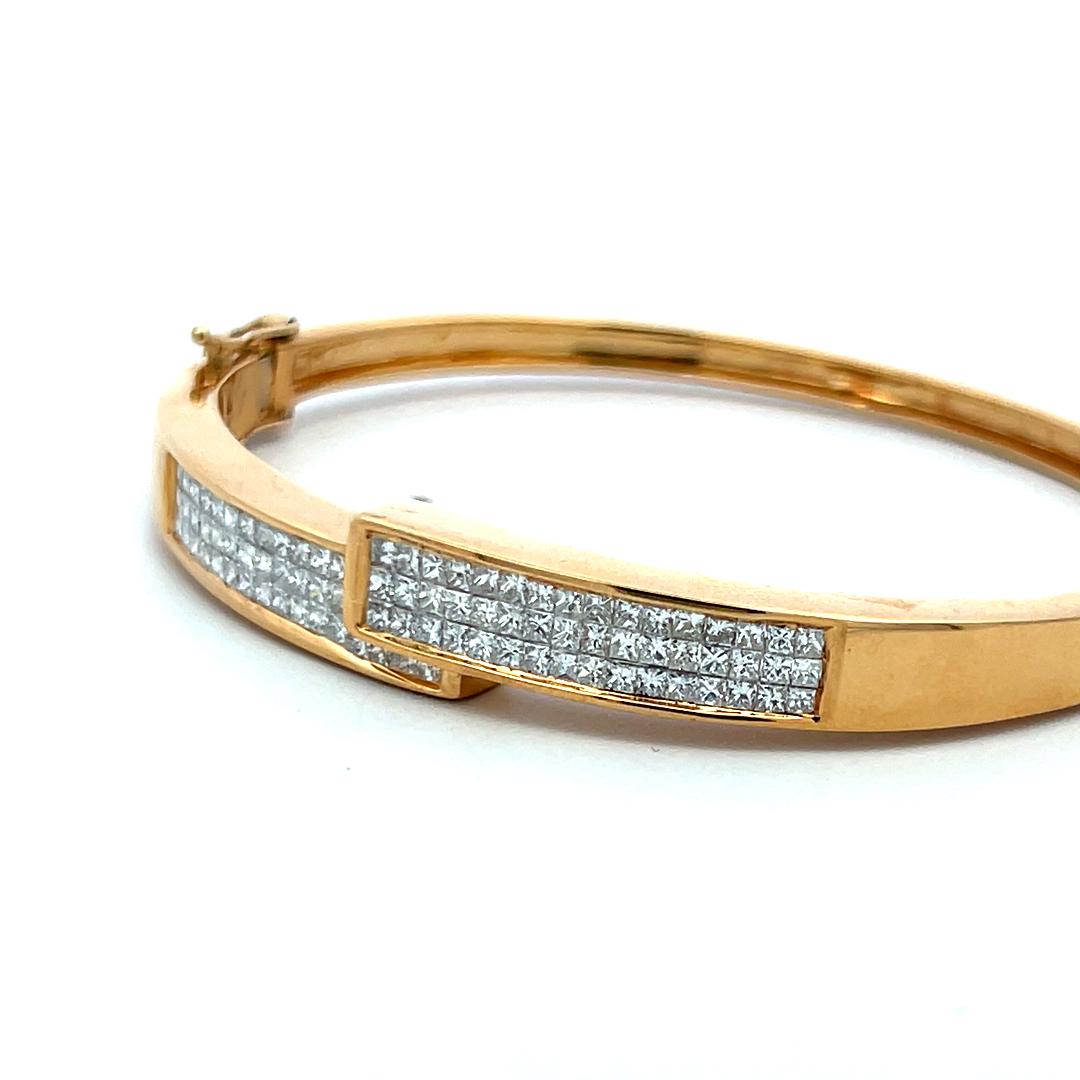18K Yellow Gold Bangle Bracelet with 1.75 Carat Princess Cut F-SI2 Diamonds