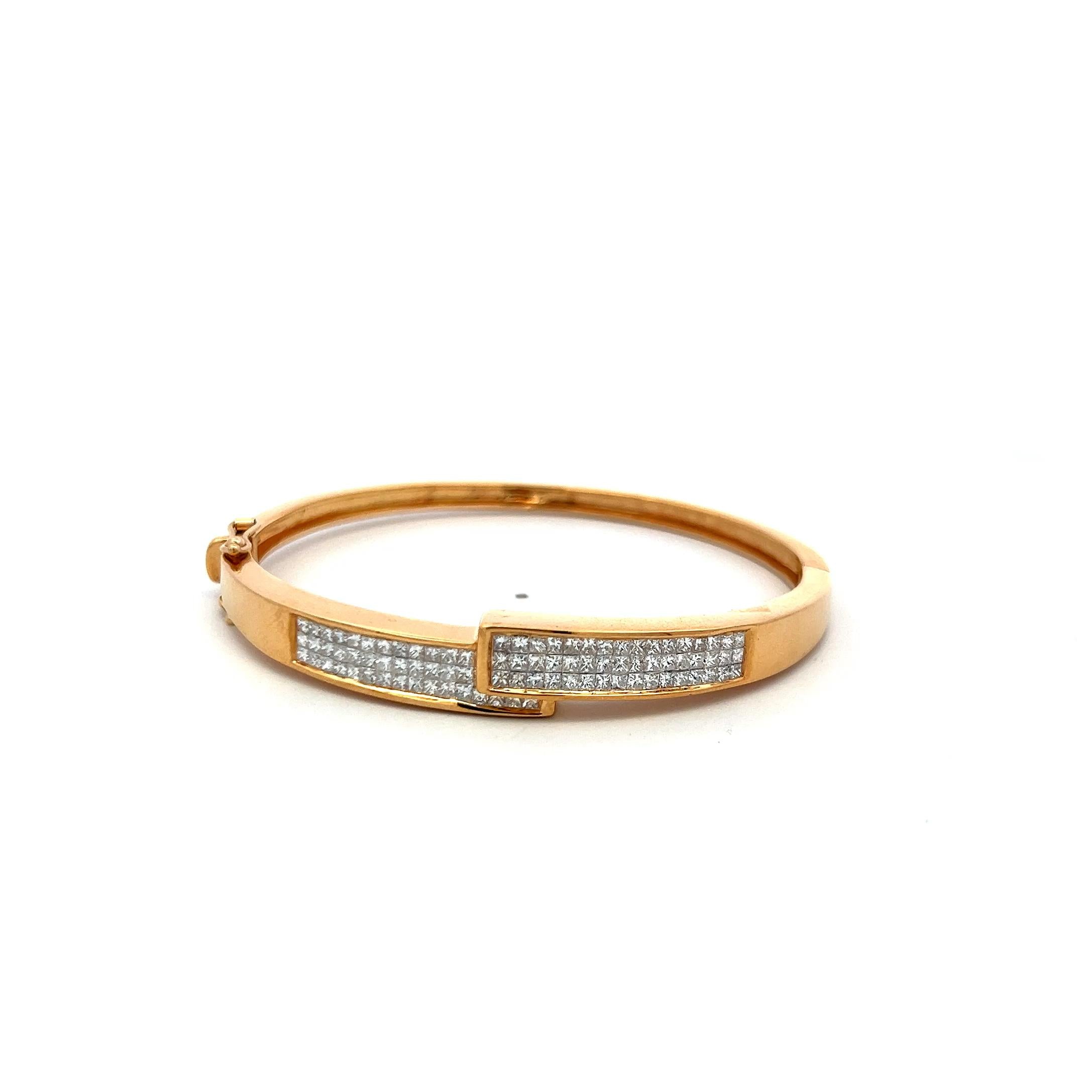 18K Yellow Gold Bangle Bracelet with 1.75 Carat Princess Cut F-SI2 Diamonds