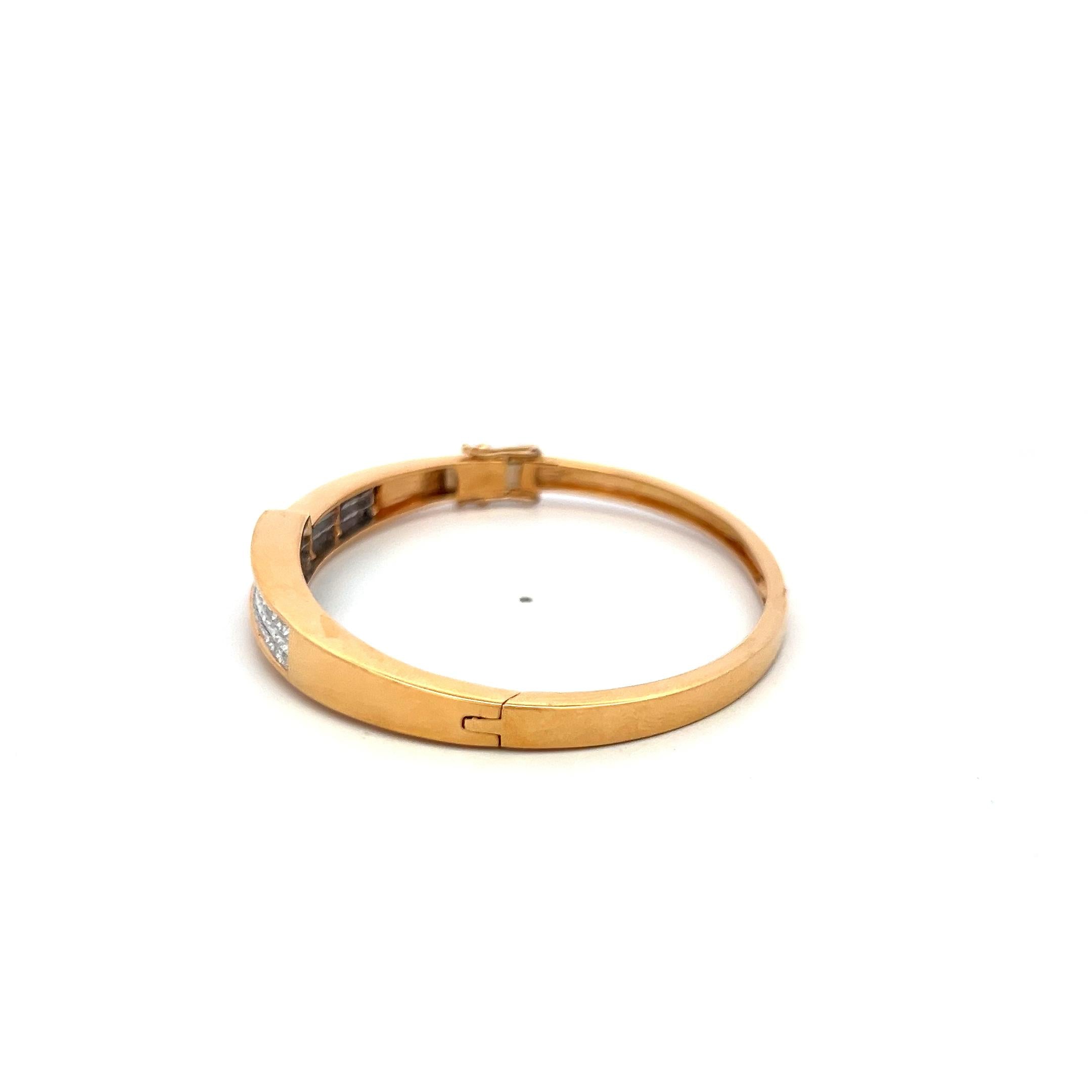 18K Yellow Gold Bangle Bracelet with 1.75 Carat Princess Cut F-SI2 Diamonds
