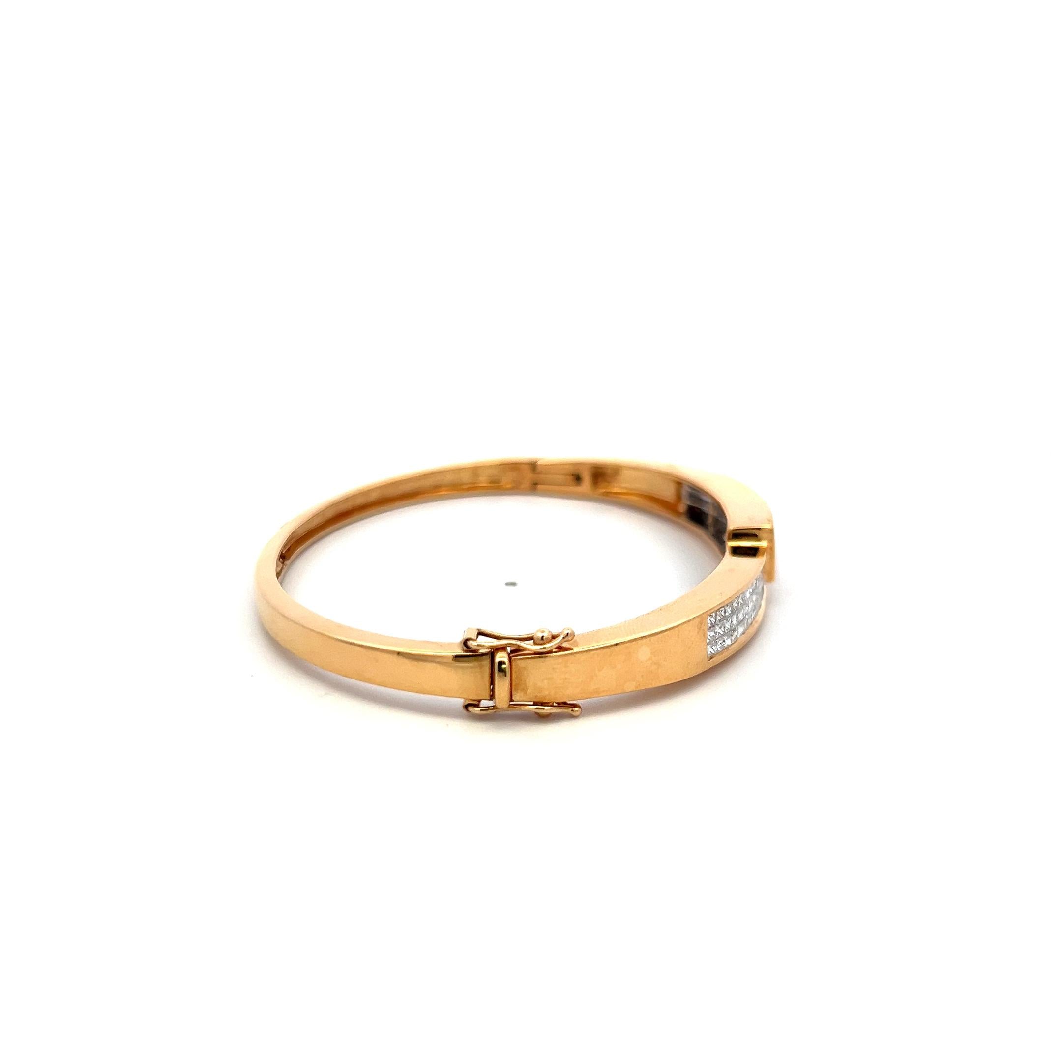 18K Yellow Gold Bangle Bracelet with 1.75 Carat Princess Cut F-SI2 Diamonds
