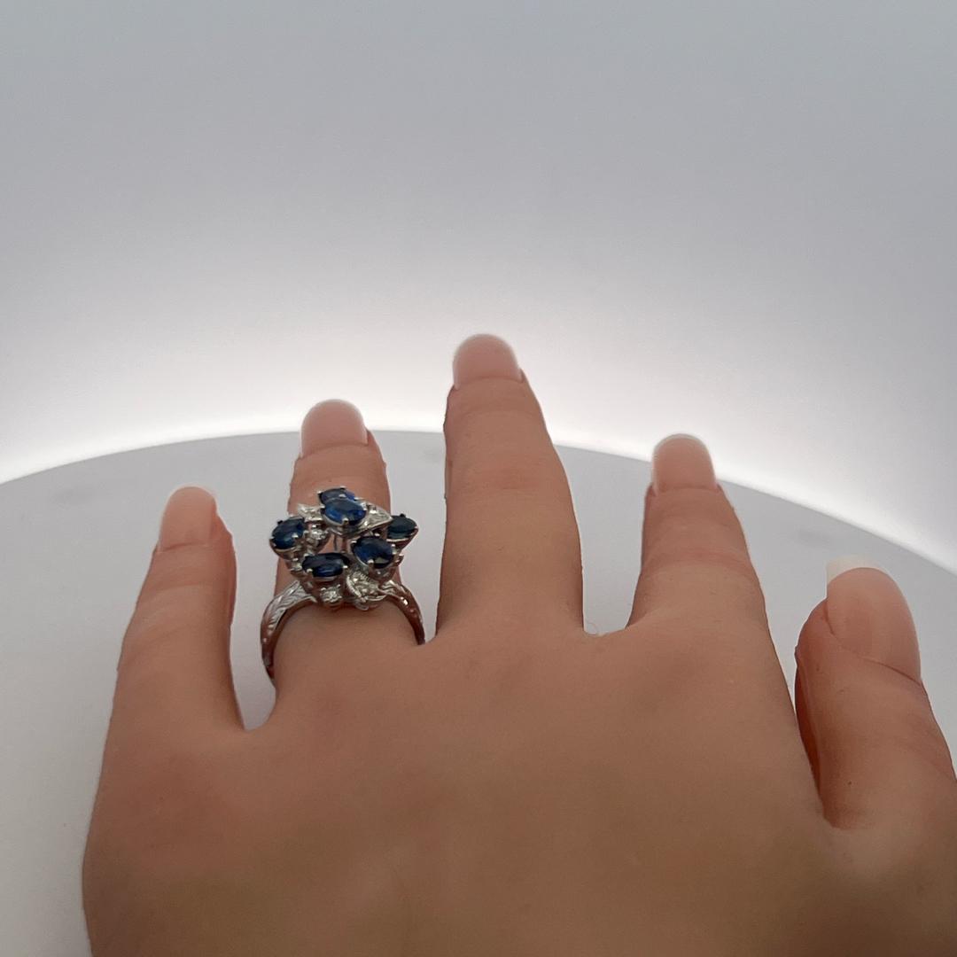 3.23 Carat Sapphire 0.40 Carat Round Diamond 18 Karat White Gold Cocktail Ring