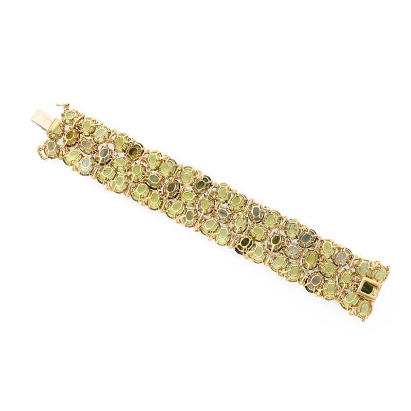 18K Yellow Gold Link Bracelet 2.28 Carat Semi Precious Stone 142.5 Carat Peridot