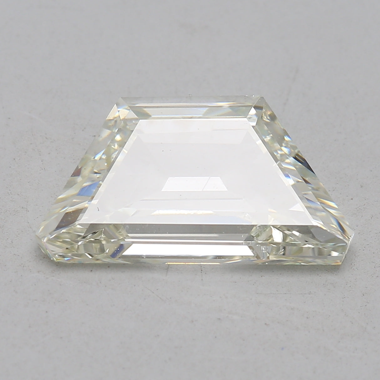 Natural 0.59 Ct Trapezoid Shape Diamond G-VS1 with GIA Certificate, natural diamonds, precious stones, engagement diamonds
