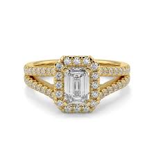 Lab-Grown 9.06 Carat Emerald G-VS2 Diamond 14K Yellow Gold Split Shank Ring