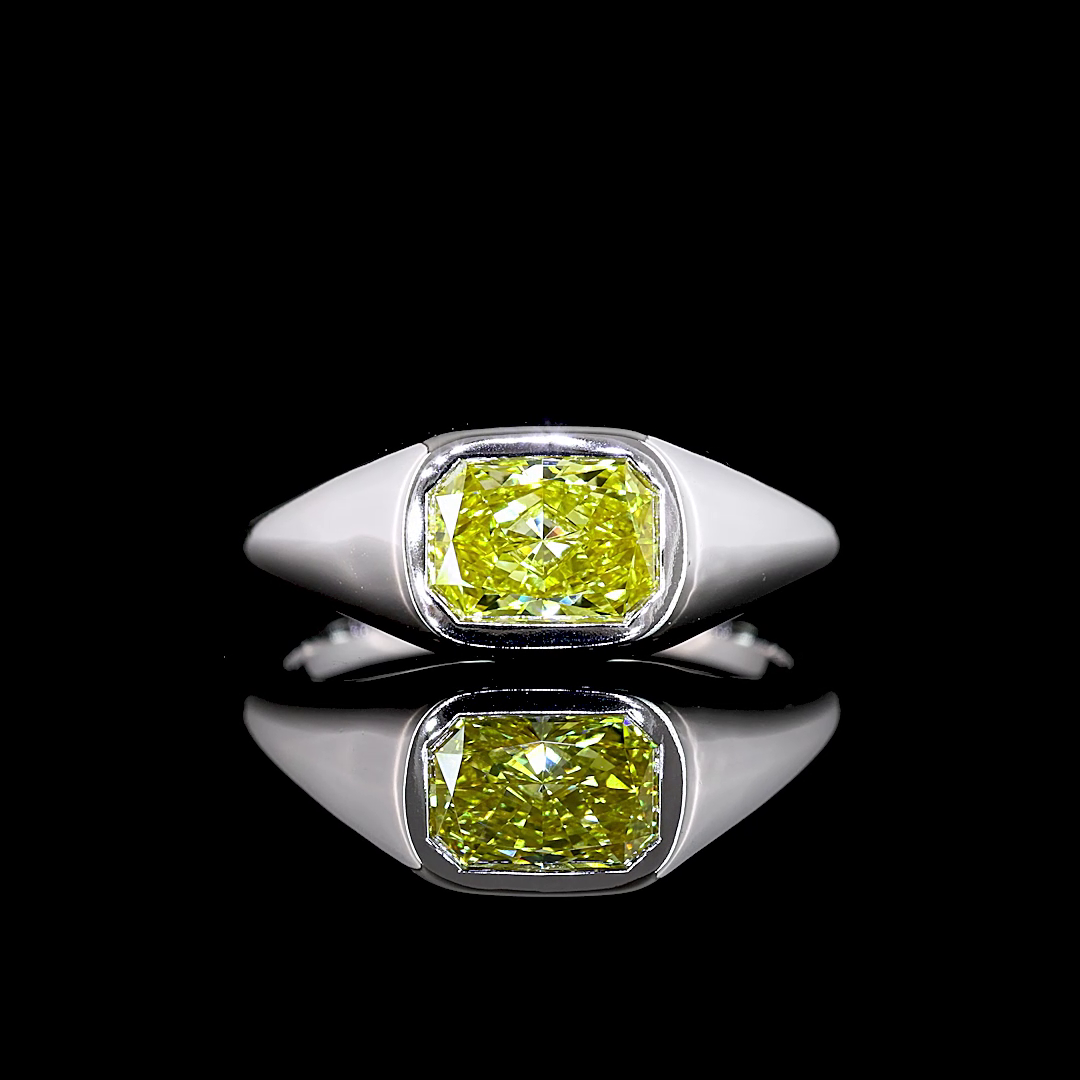 Lab-Grown 0.82 Carat Radiant Fancy Vivid Yellow-VS2 Diamond 14K White Gold Solit