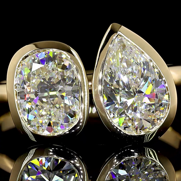 Lab-Grown 2.03 Carat Pear E-VS1 Diamond 14K Yellow Gold Toi Et Moi Ring