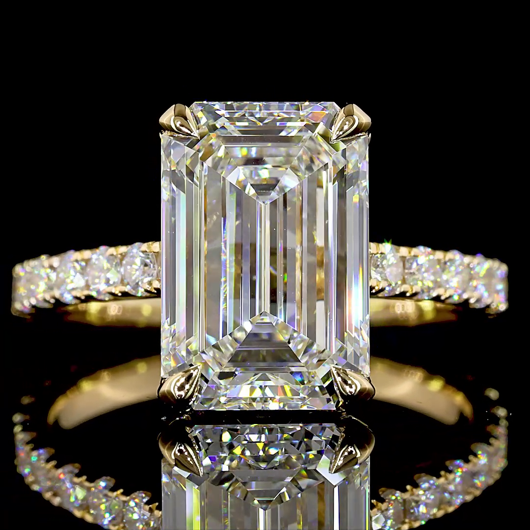Lab-Grown 4.86 Carat Emerald E-F-VVS2 Diamond 18K Yellow Gold Hidden Halo Ring