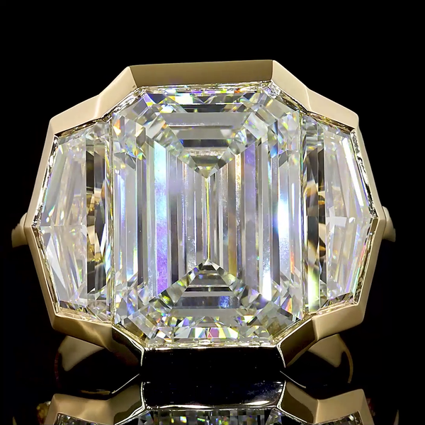 Lab-Grown 12.22 Carat Emerald G-VVS2 Diamond 14K Yellow Gold 3 Stones Ring