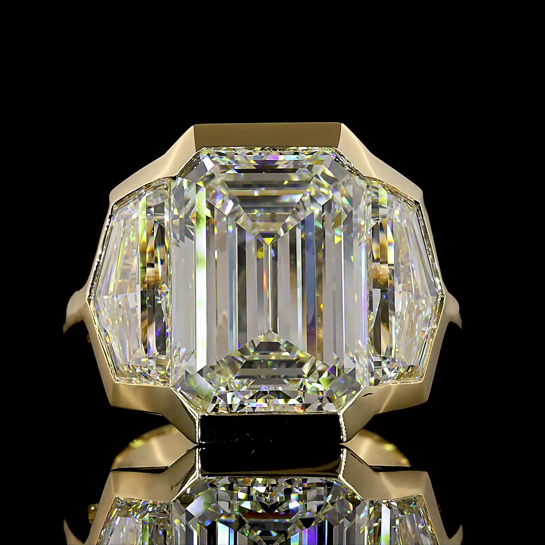 Lab-Grown 13.86 Carat Emerald F-VVS2 Diamond 14K Yellow Gold 3 Stones Ring