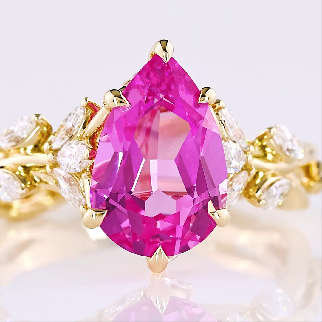 Lab-Grown 0.55 Carat Pear Fancy Vivid-VS2 Diamond 14K Yellow Gold Cocktail Ring
