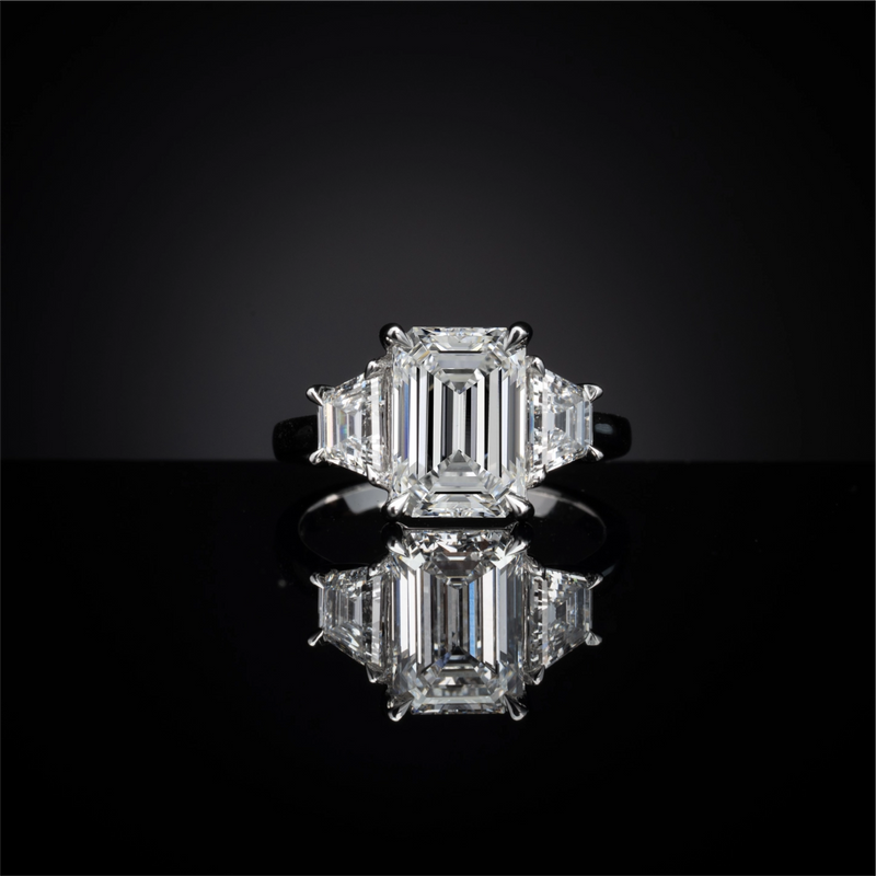 Lab-Grown 1.45 Carat Emerald F-VVS2 Diamond Platinum 3 Stones Ring