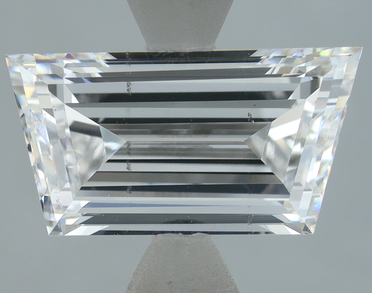 Lab-Grown 2.02 Carat  Diamond color E Clarity VS2, precious stones, engagement diamonds