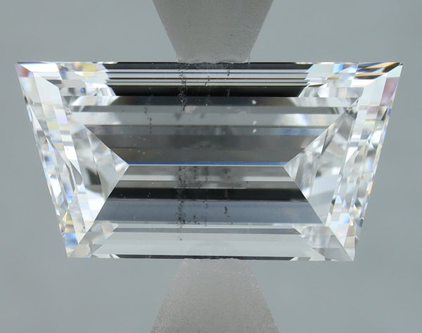 Lab-Grown 2.00 Carat Trapezoid Shape Diamond color E Clarity SI1, precious stones, engagement diamonds