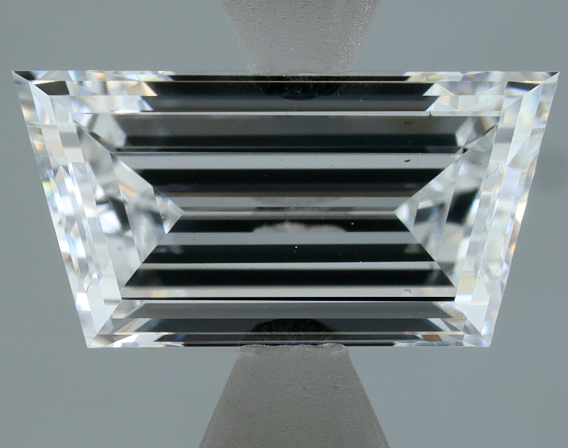 Lab-Grown 1.51 Carat Trapezoid Shape Diamond color E Clarity VS1, precious stones, engagement diamonds