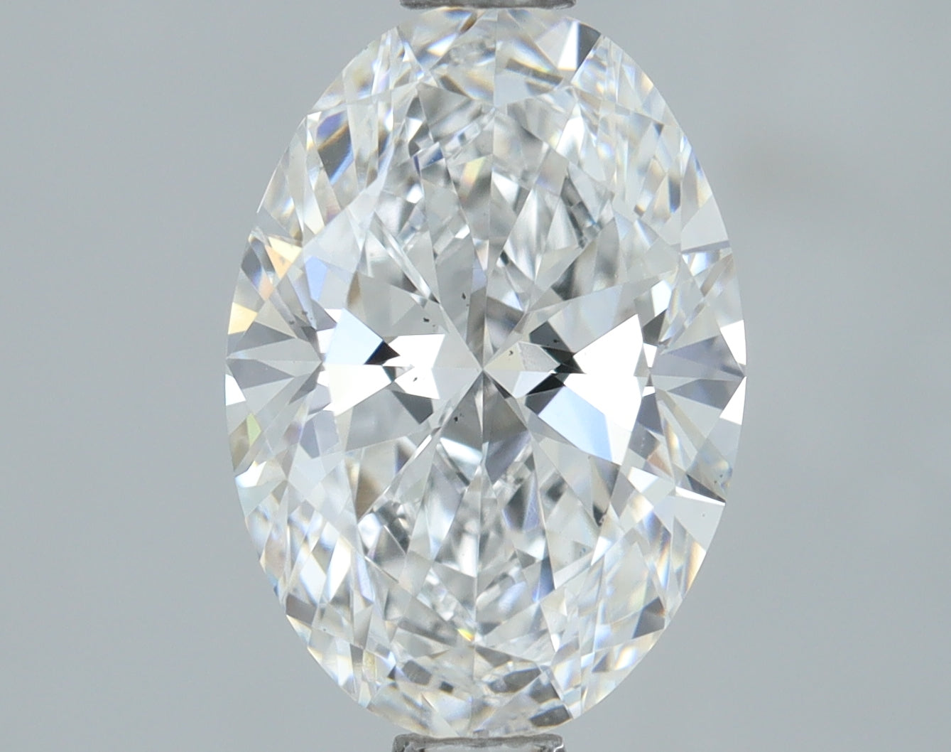 Lab-Grown 1.35 Carat Oval Shape Diamond color E Clarity VS2, precious stones, engagement diamonds