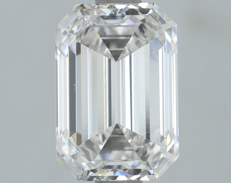 Lab-Grown 1.50 Carat Emerald Cut Diamond color E Clarity VS1, precious stones, engagement diamonds