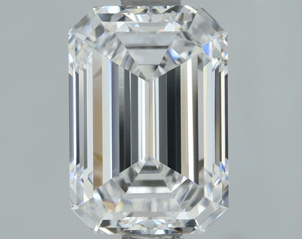 Lab-Grown 1.53 Carat Emerald Cut Diamond color D Clarity VVS2, precious stones, engagement diamonds