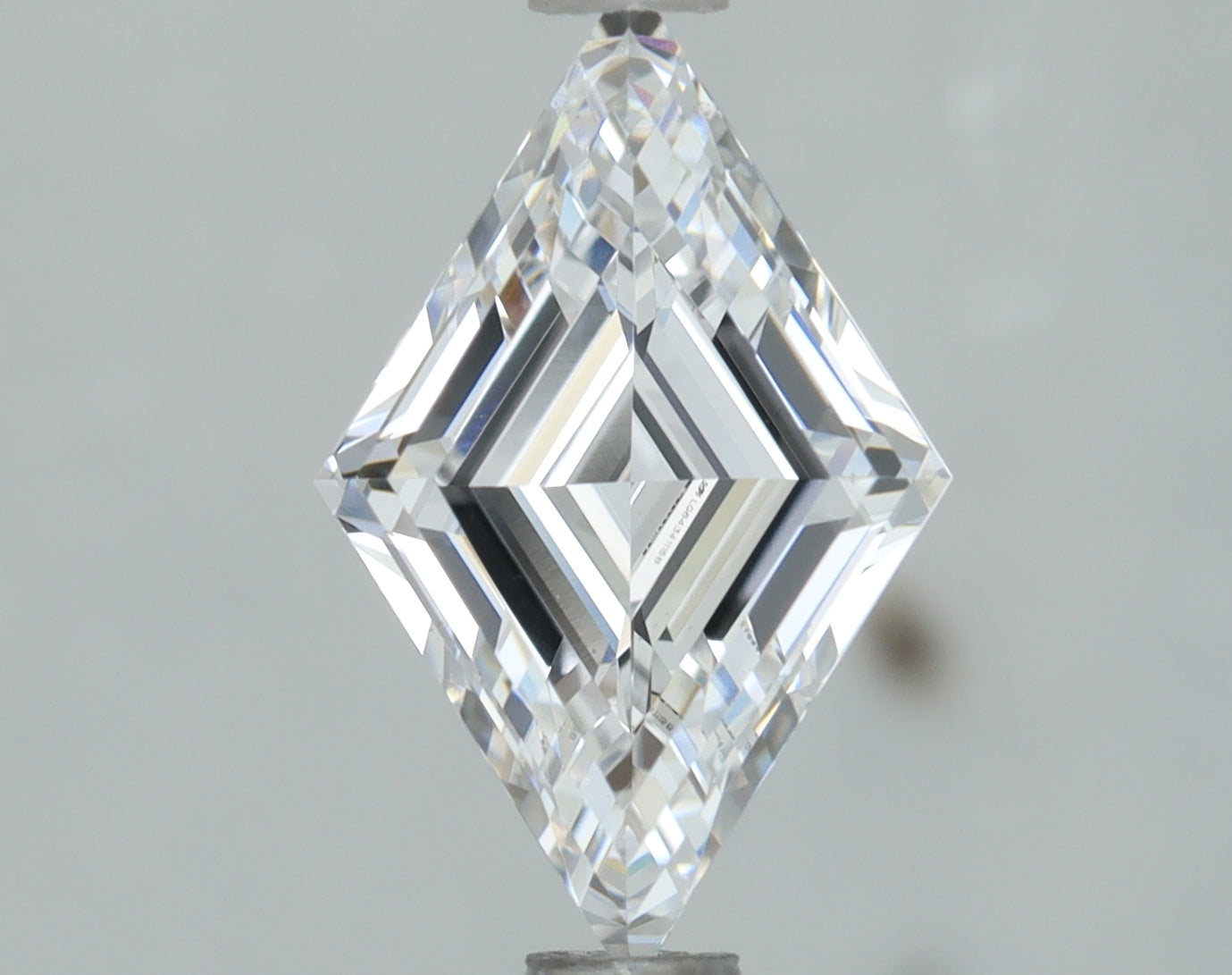 Lab-Grown 1.04 Carat Lozenge Step Cut Diamond color E Clarity VS1, precious stones, engagement diamonds