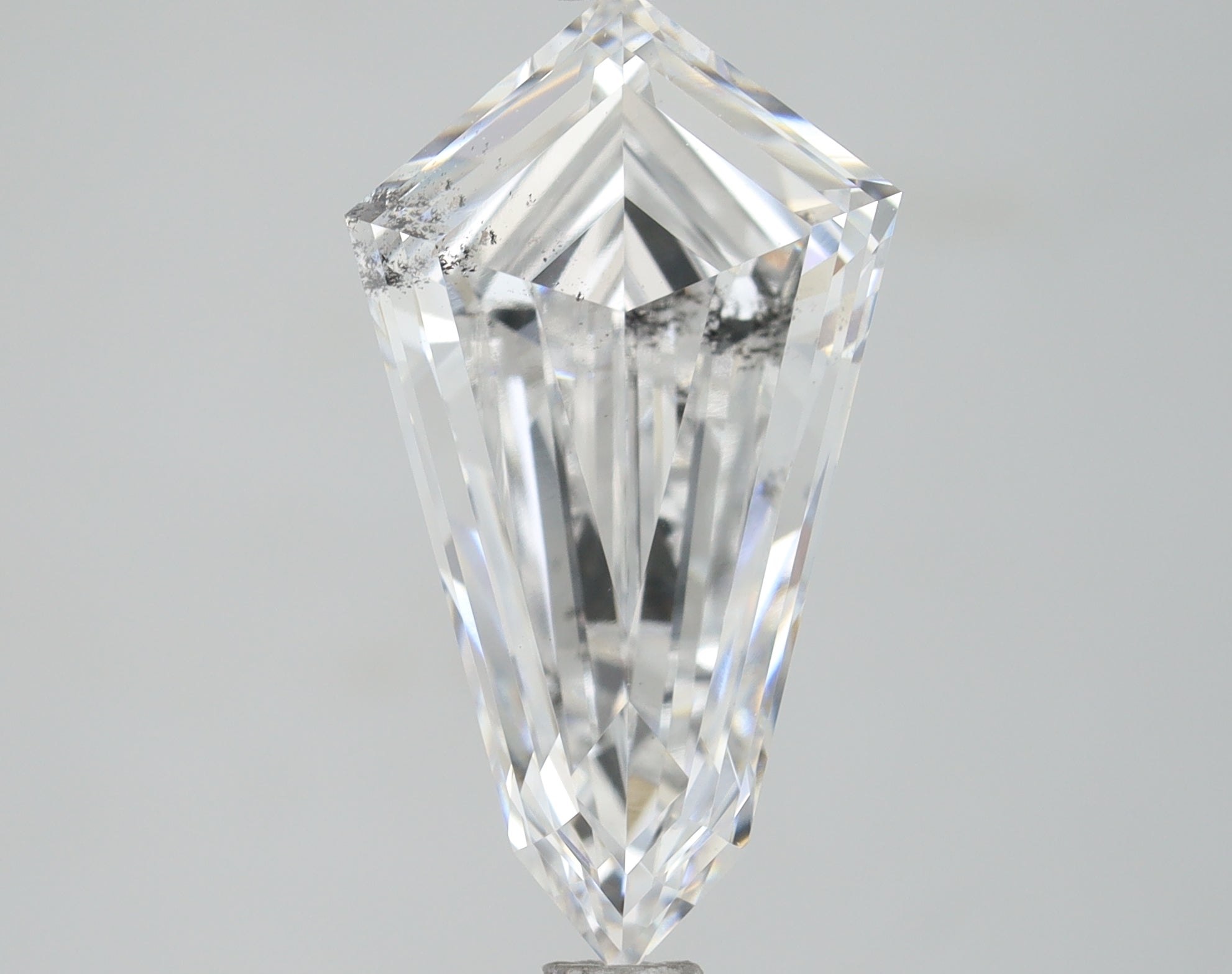 Lab-Grown 2.01 Carat Shield Shape Diamond color E Clarity SI1, precious stones, engagement diamonds