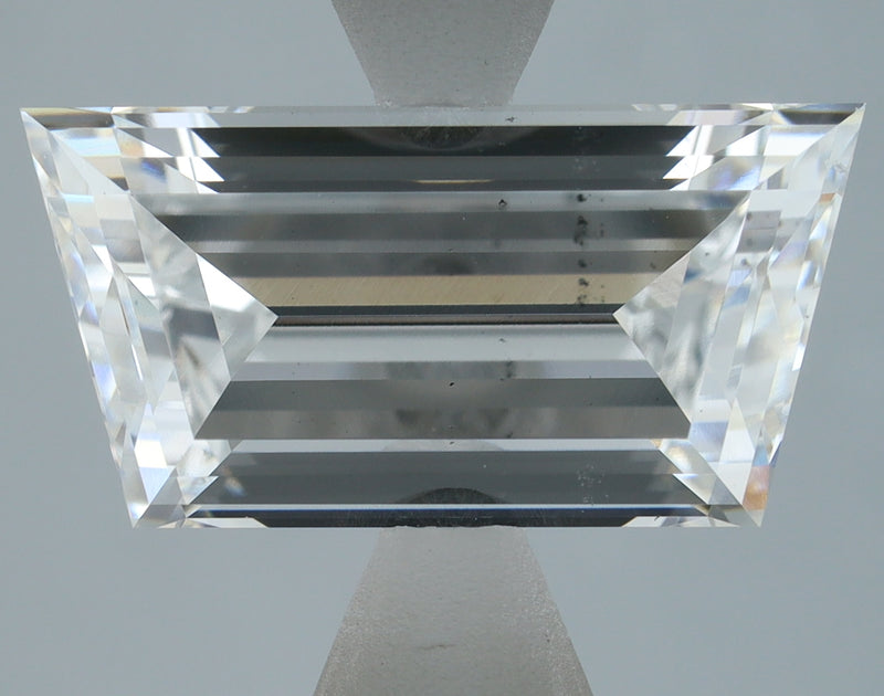 Lab-Grown 2.50 Carat Long Tappers Shape Diamond color F Clarity VS2, precious stones, engagement diamonds