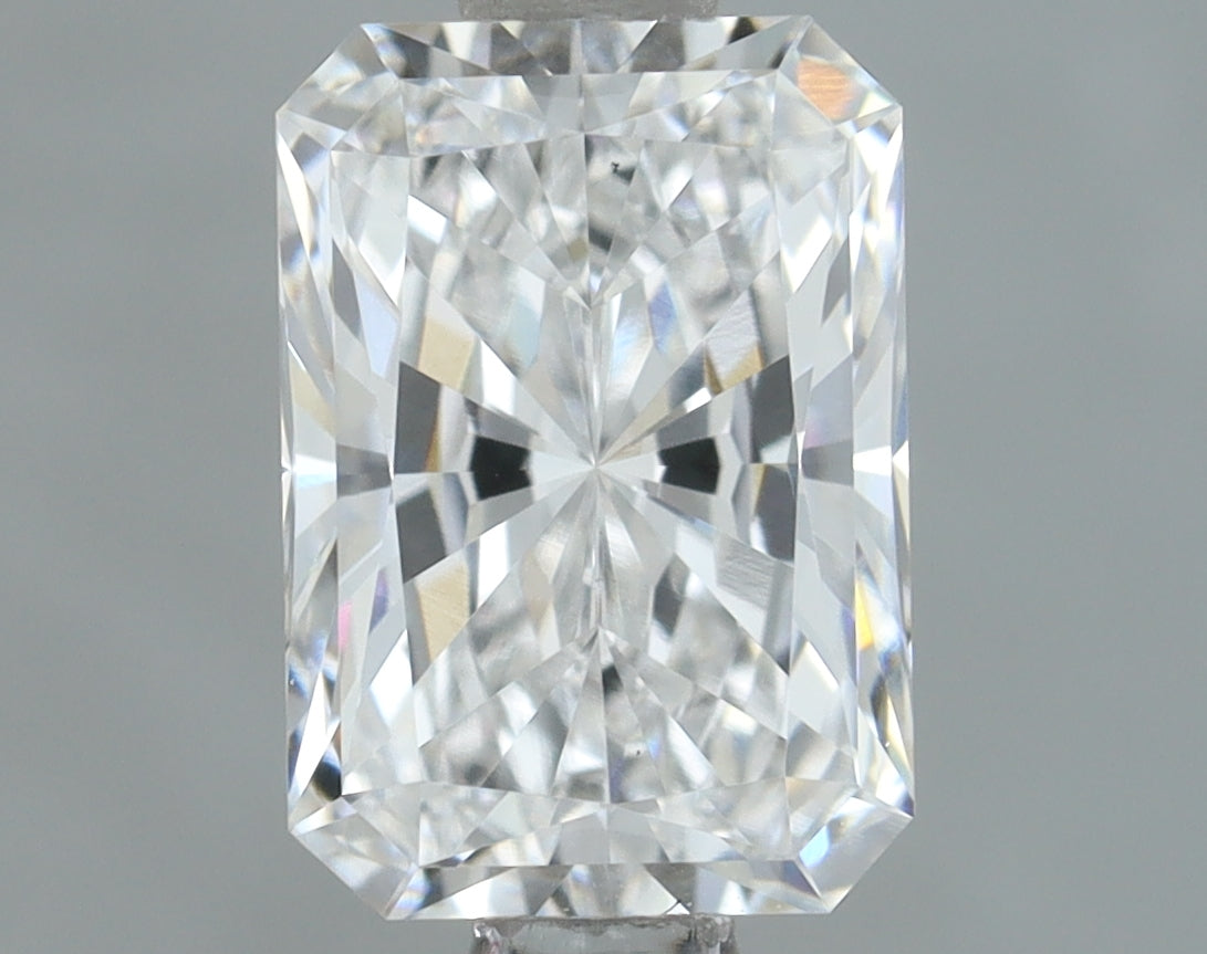 Lab-Grown 1.06 Carat Radiant Cut Diamond color F Clarity VS1, precious stones, engagement diamonds