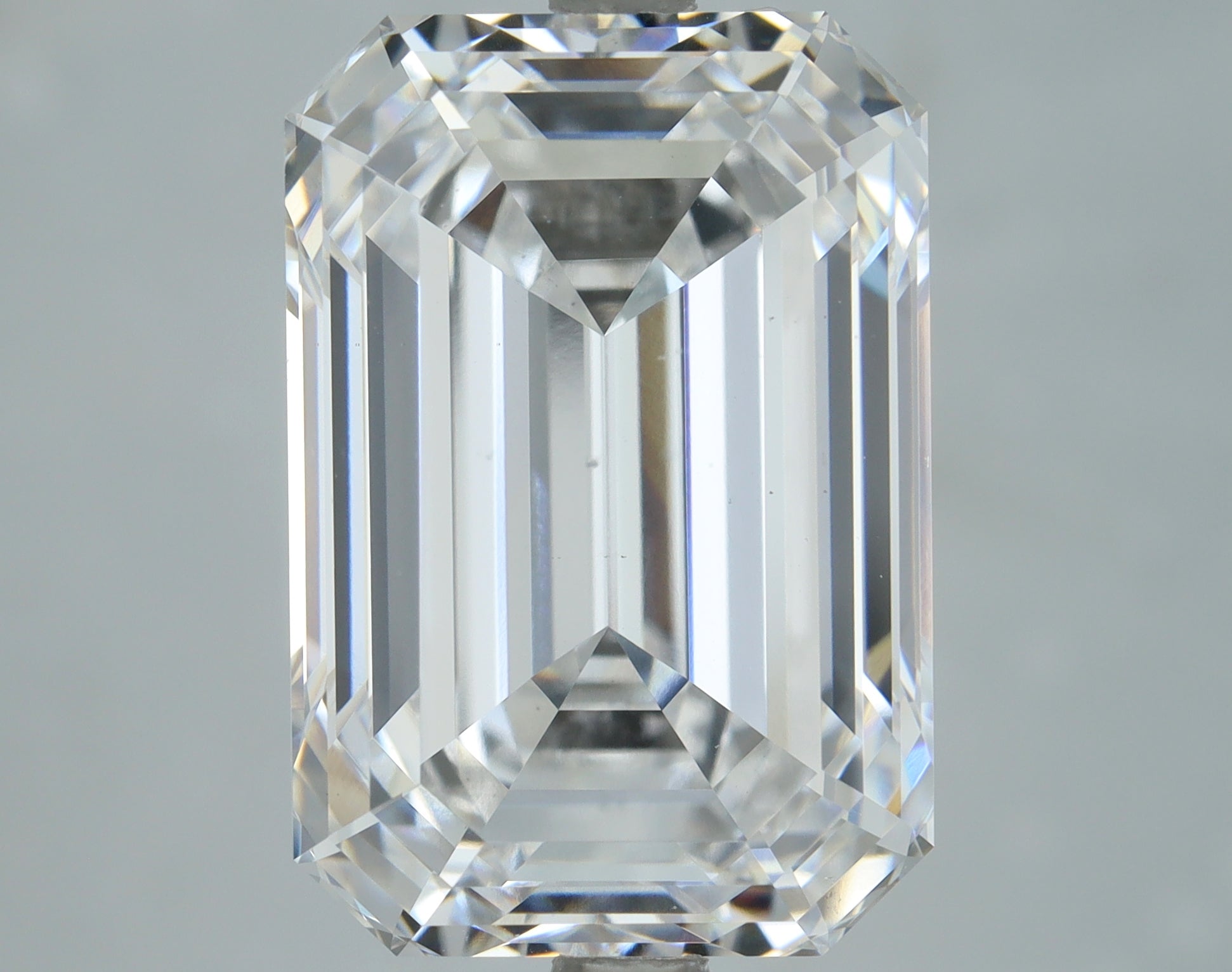 Lab-Grown 7.07 Carat Emerald Cut Diamond color E Clarity VS1, precious stones, engagement diamonds
