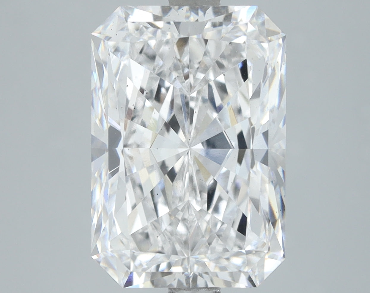 Lab-Grown 4.50 Carat Radiant Cut Diamond color D Clarity VS2, precious stones, engagement diamonds