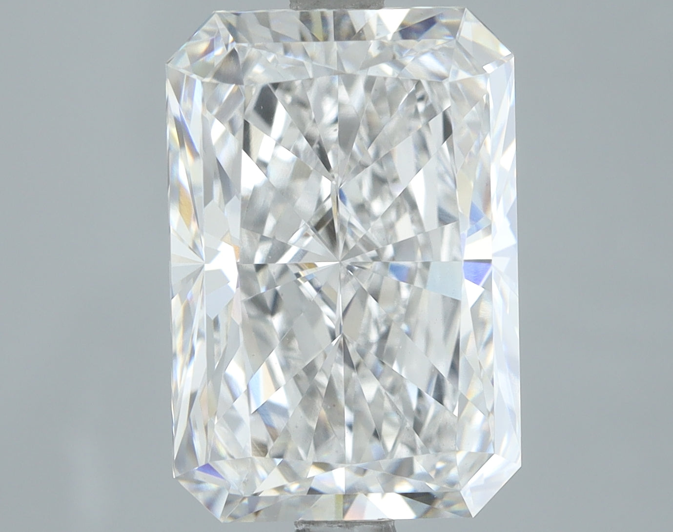 Lab-Grown 4.09 Carat Radiant Cut Diamond color E Clarity VS1, precious stones, engagement diamonds