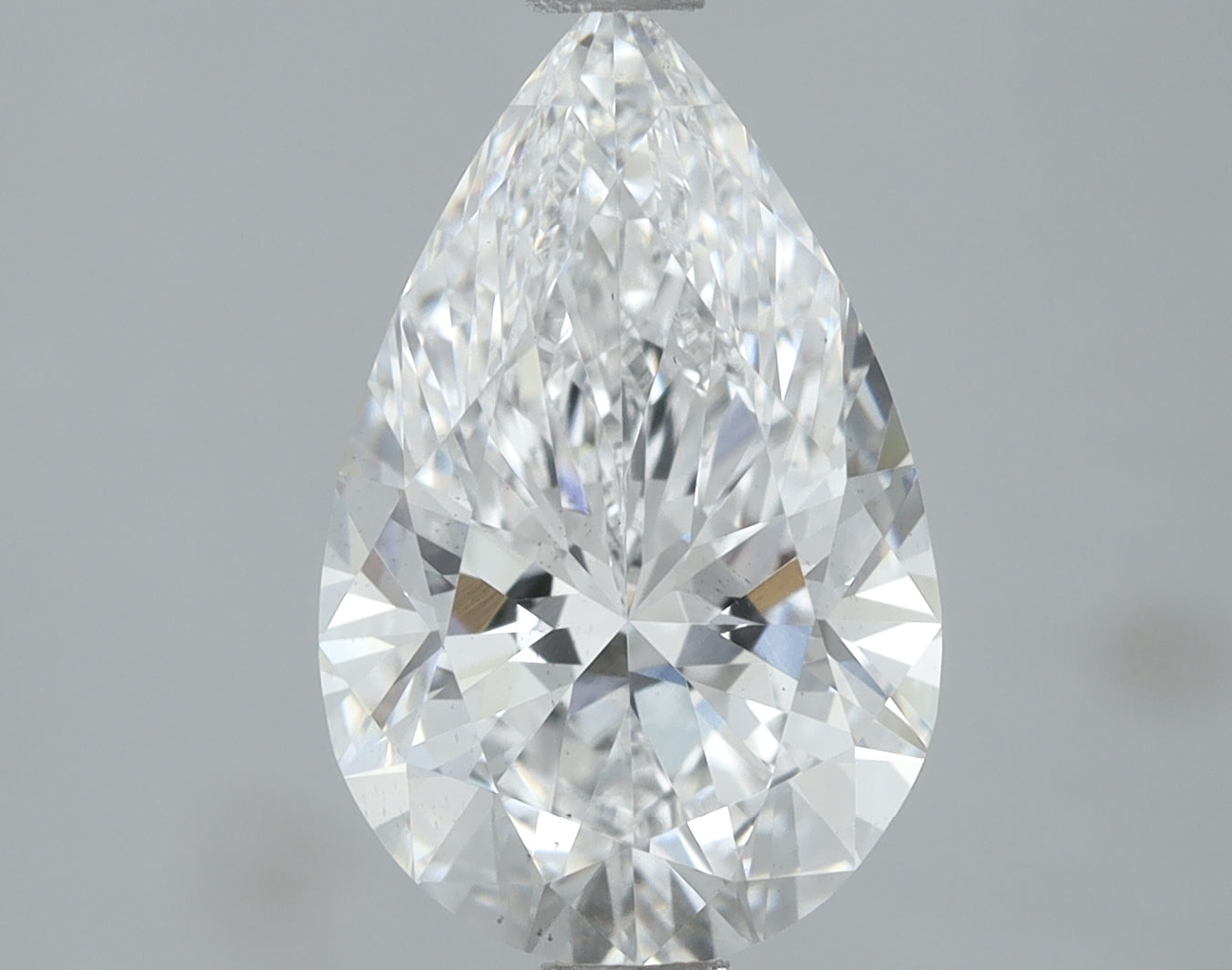 Lab-Grown 2.06 Carat Pear Shape Diamond color E Clarity VS2, precious stones, engagement diamonds