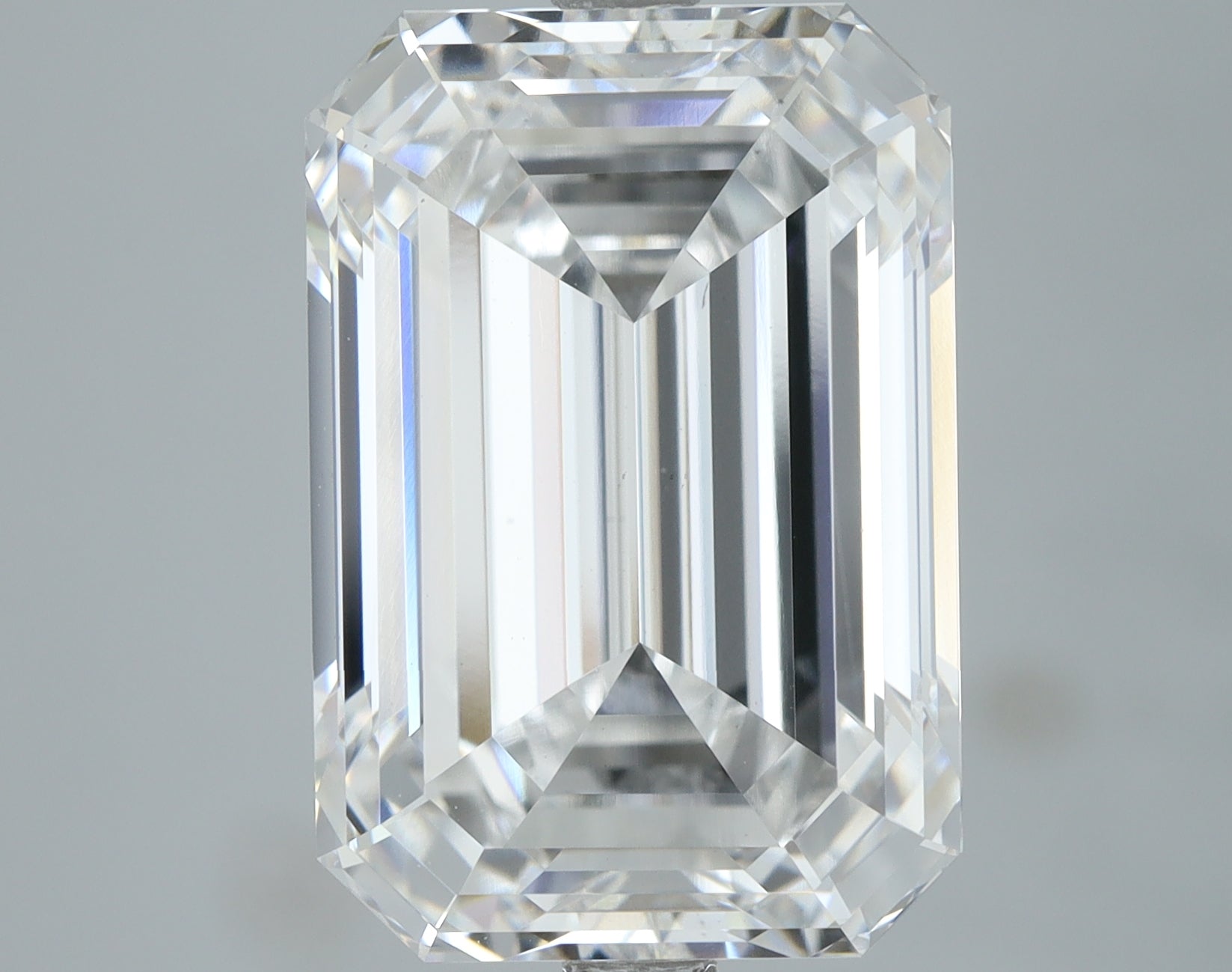 Lab-Grown 7.04 Carat Emerald Cut Diamond color D Clarity VS1, precious stones, engagement diamonds