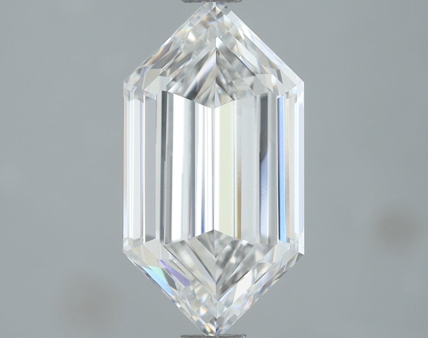Lab-Grown 2.00 Carat Long Hexagonal Shape Diamond color E Clarity VVS2, precious stones, engagement diamonds