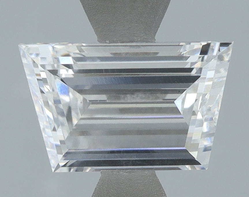 Lab-Grown 1.06 Carat Trapezoid Shape Diamond color E Clarity VS1, precious stones, engagement diamonds