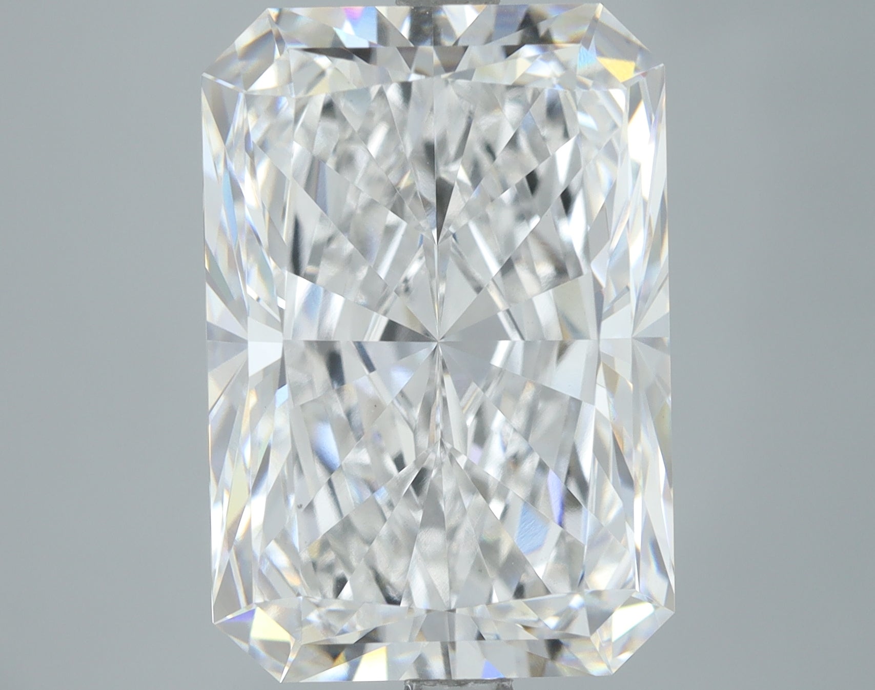 Lab-Grown 7.50 Carat Radiant Cut Diamond color E Clarity VS1, precious stones, engagement diamonds