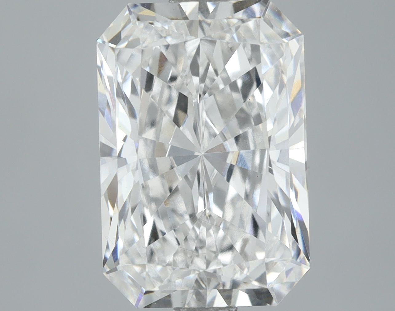 Lab-Grown 3.02 Carat Radiant Cut Diamond color E Clarity VS2, precious stones, engagement diamonds