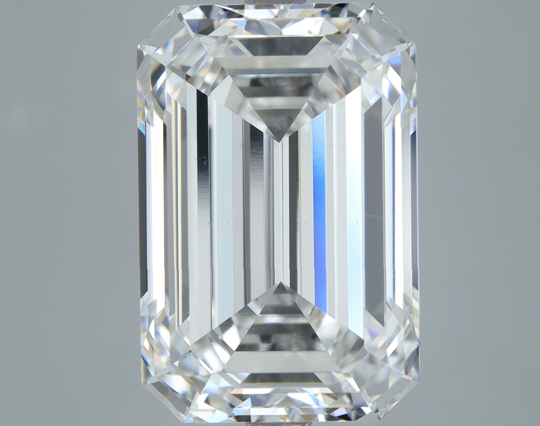 Lab-Grown 8.70 Carat Emerald Cut Diamond color E Clarity VS1, precious stones, engagement diamonds