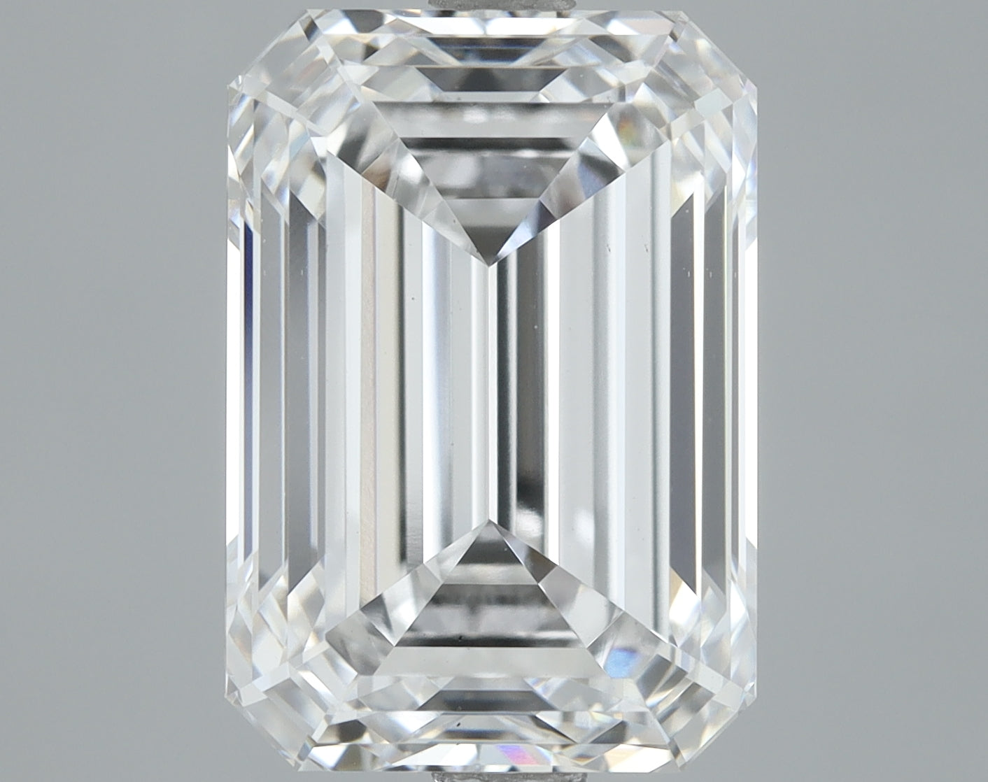 Lab-Grown 4.50 Carat Emerald Cut Diamond color D Clarity VS1, precious stones, engagement diamonds