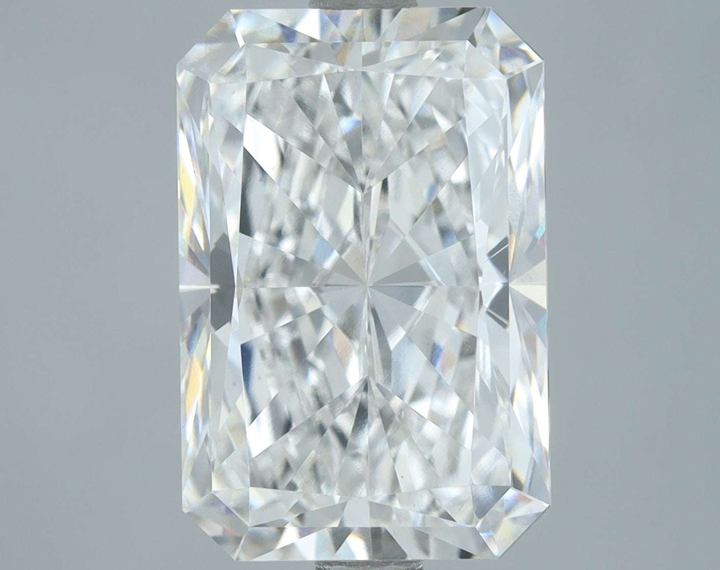 Lab-Grown 4.01 Carat Radiant Cut Diamond color E Clarity VS1, precious stones, engagement diamonds