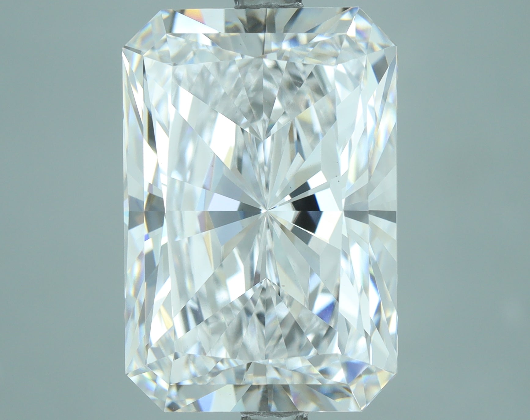 Lab-Grown 7.04 Carat Radiant Cut Diamond color D Clarity VS1, precious stones, engagement diamonds