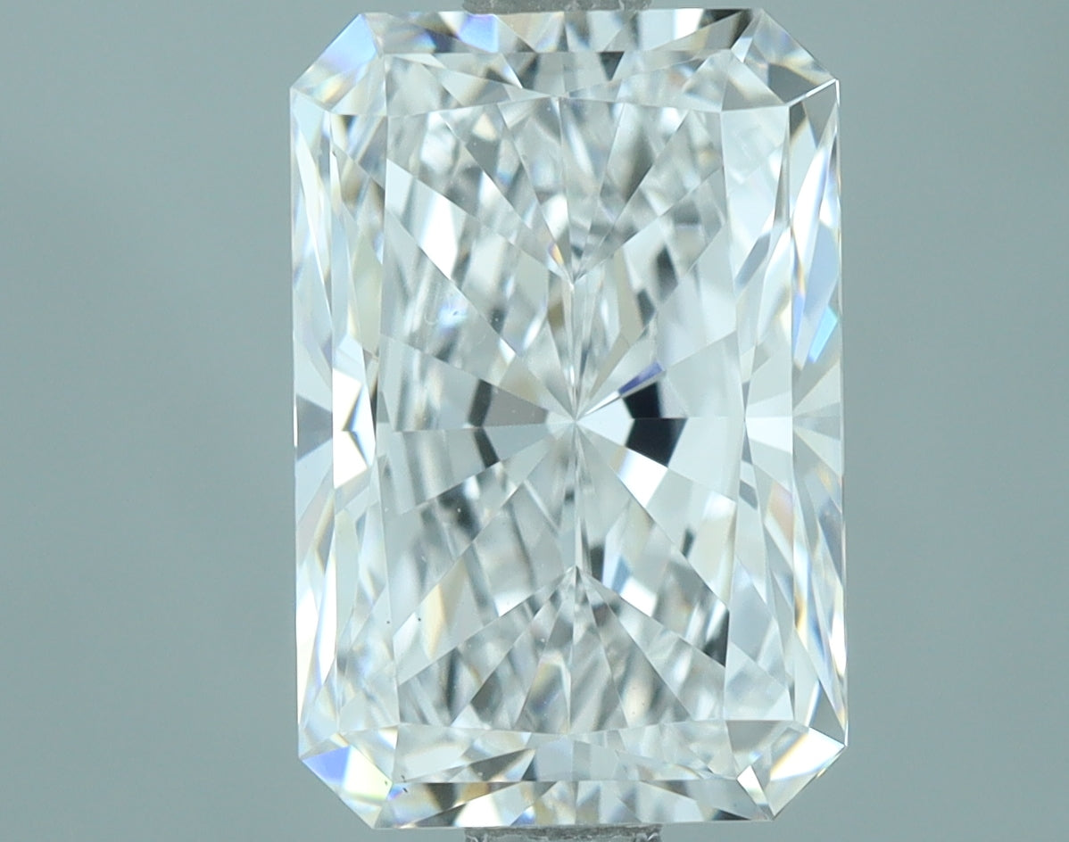 Lab-Grown 2.04 Carat Radiant Cut Diamond color D Clarity VS1, precious stones, engagement diamonds