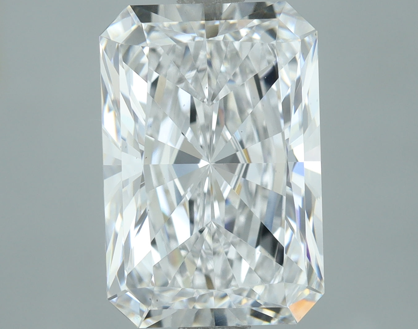 Lab-Grown 3.06 Carat Radiant Cut Diamond color D Clarity VS1, precious stones, engagement diamonds