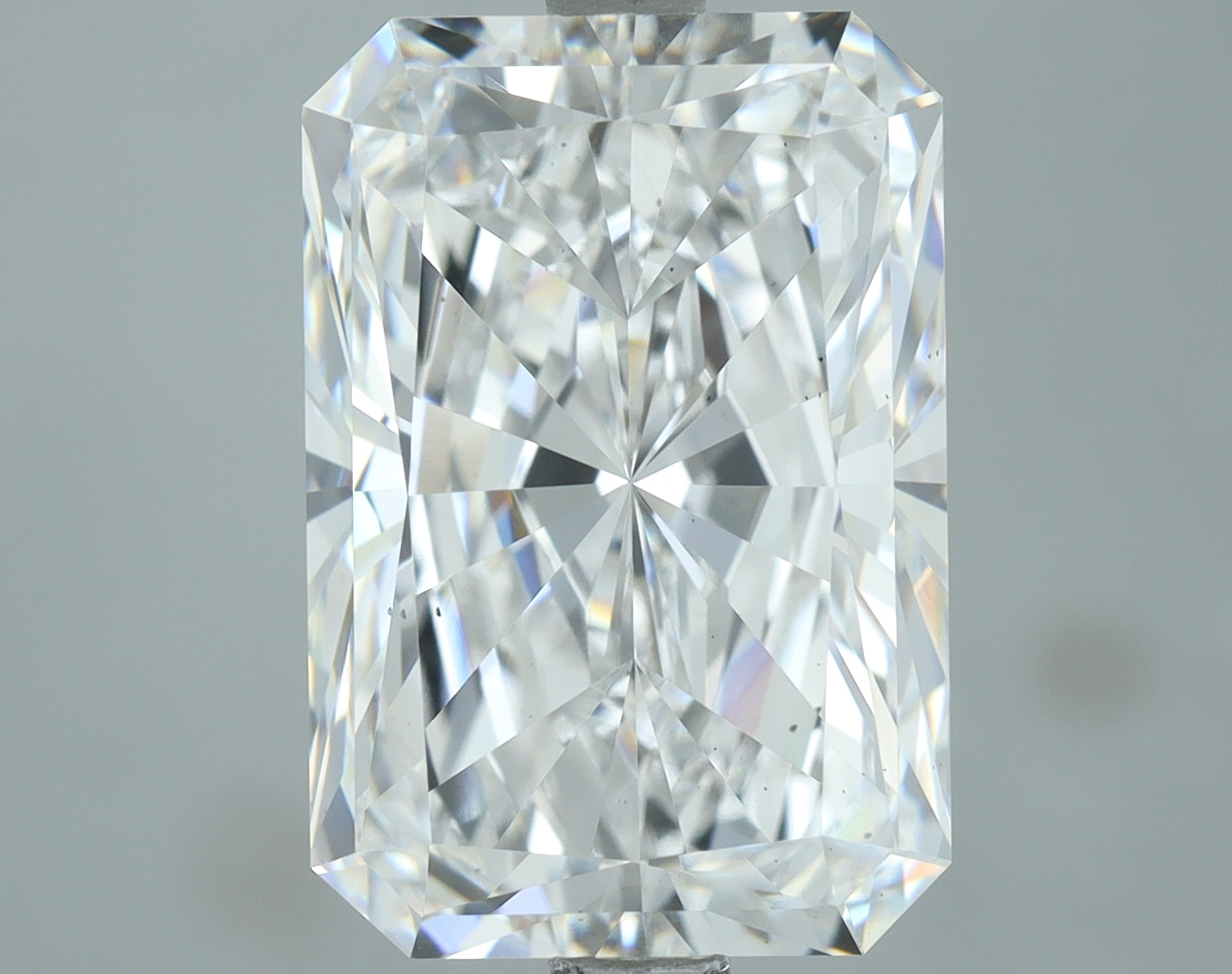 Lab-Grown 4.53 Carat Radiant Cut Diamond color E Clarity VS2, precious stones, engagement diamonds
